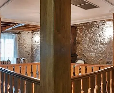 Do Val Hotel