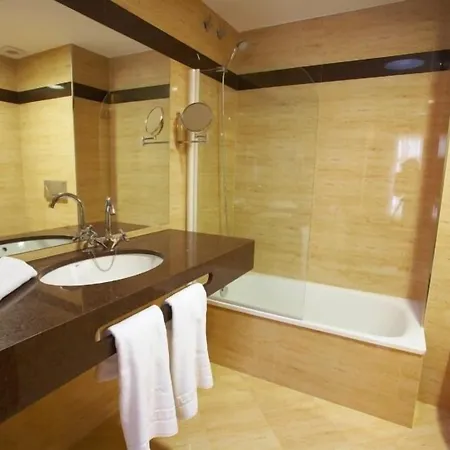 Do Val Hotel Ferreira