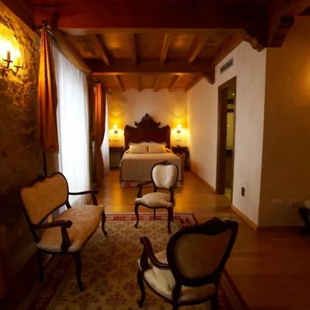 Do Val Hotel