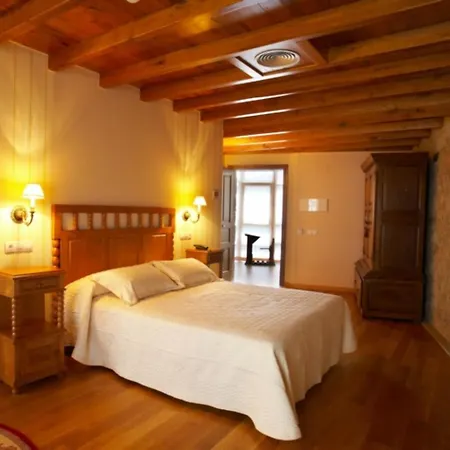 Do Val Hotel