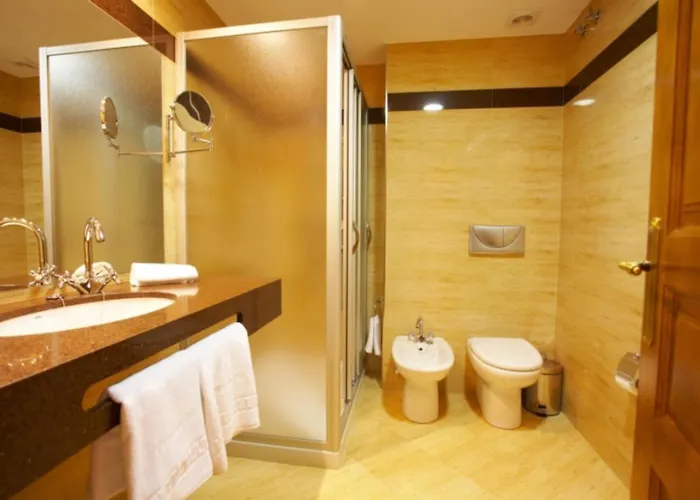 Do Val Hotel