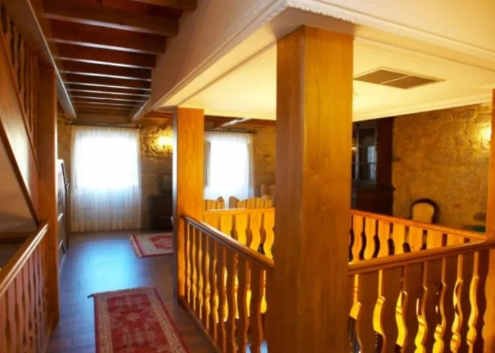 Do Val Hotel