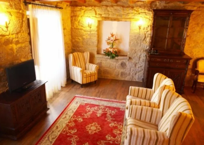 Do Val Hotel 3*